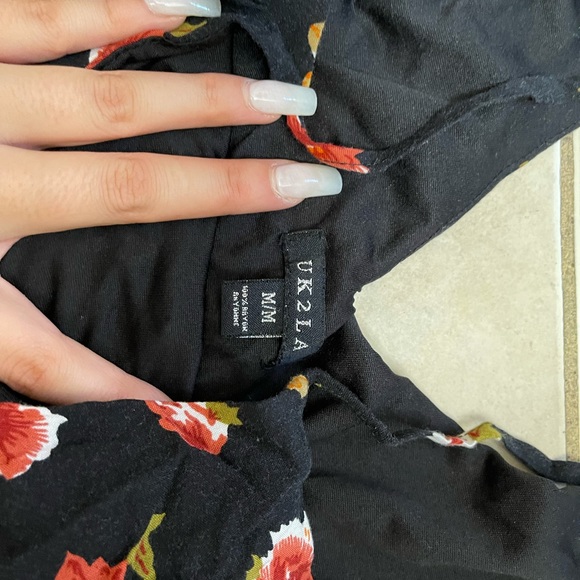 Floral Crop Top - Picture 4 of 4